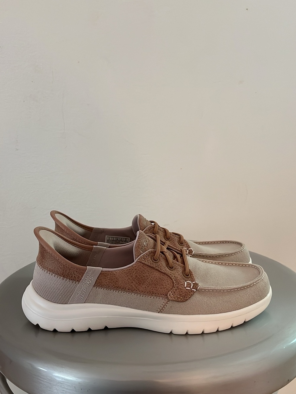 NWT Skechers Slip-ins Women’s Size 6 Beige Taupe Boat Shoes